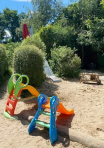 Garden - Sand area with slides